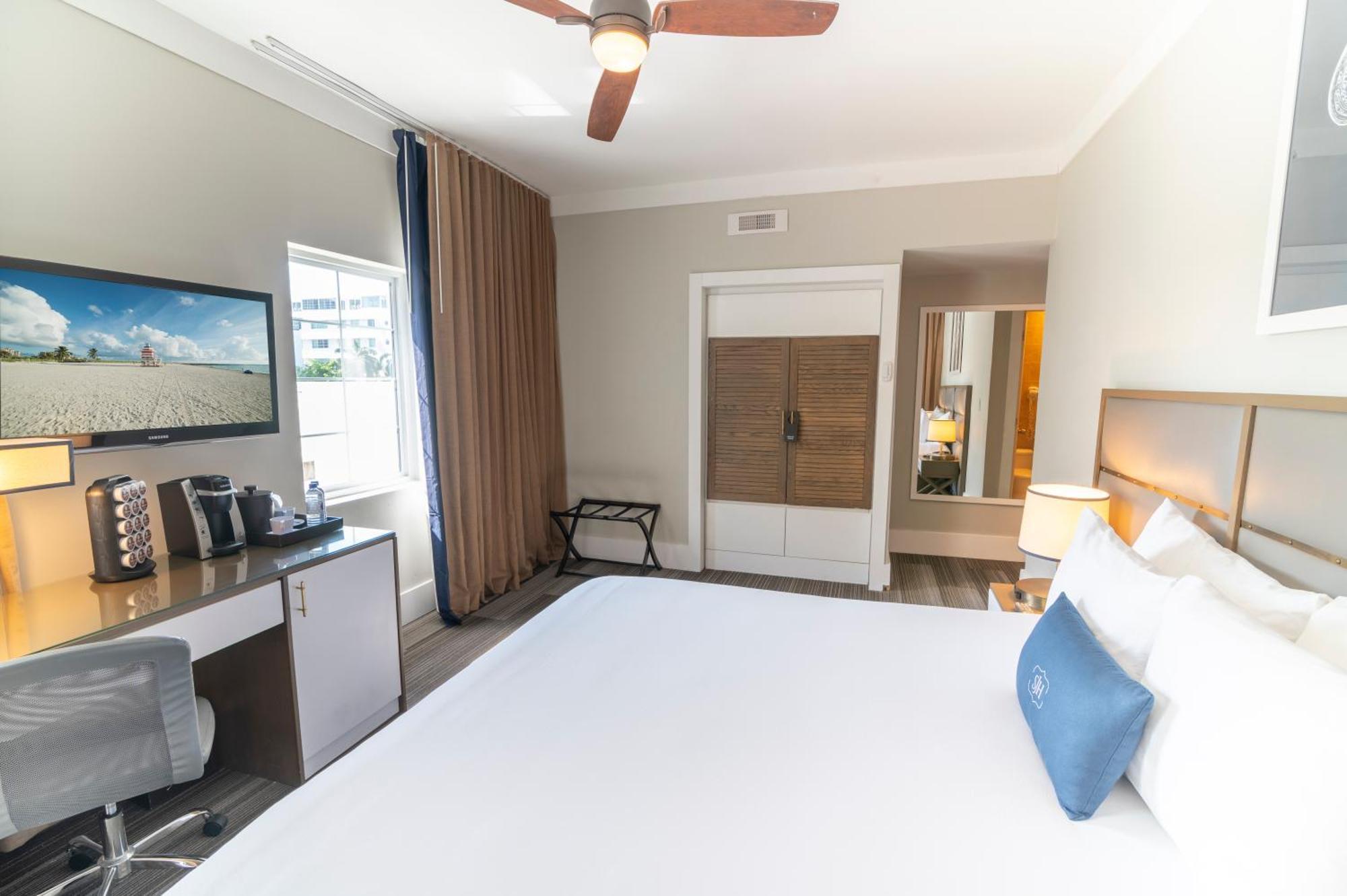 Quarto com Cama King-size Deluxe com Vista da Cidade