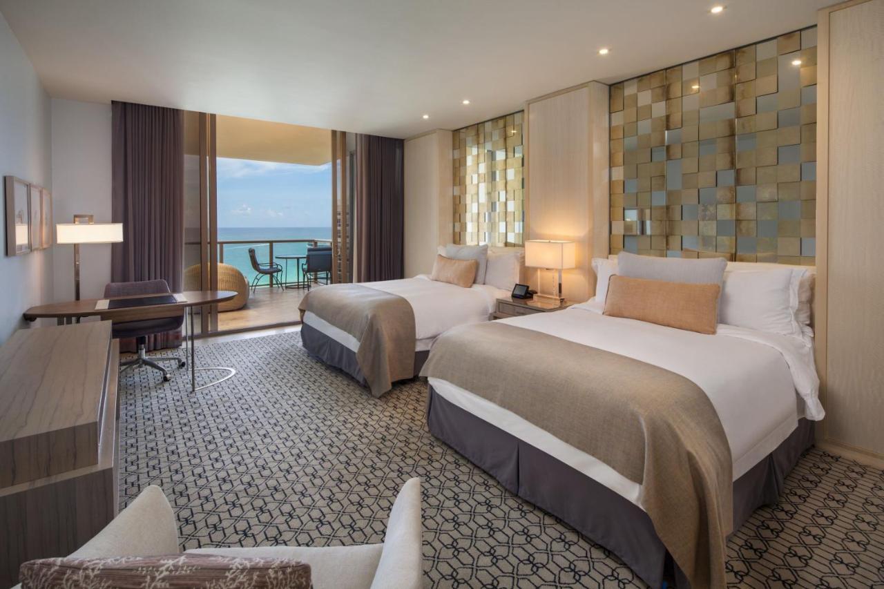 Grand Luxe Queen Beds Guest room 2 Queen Oceanfront,925890565:JPEG