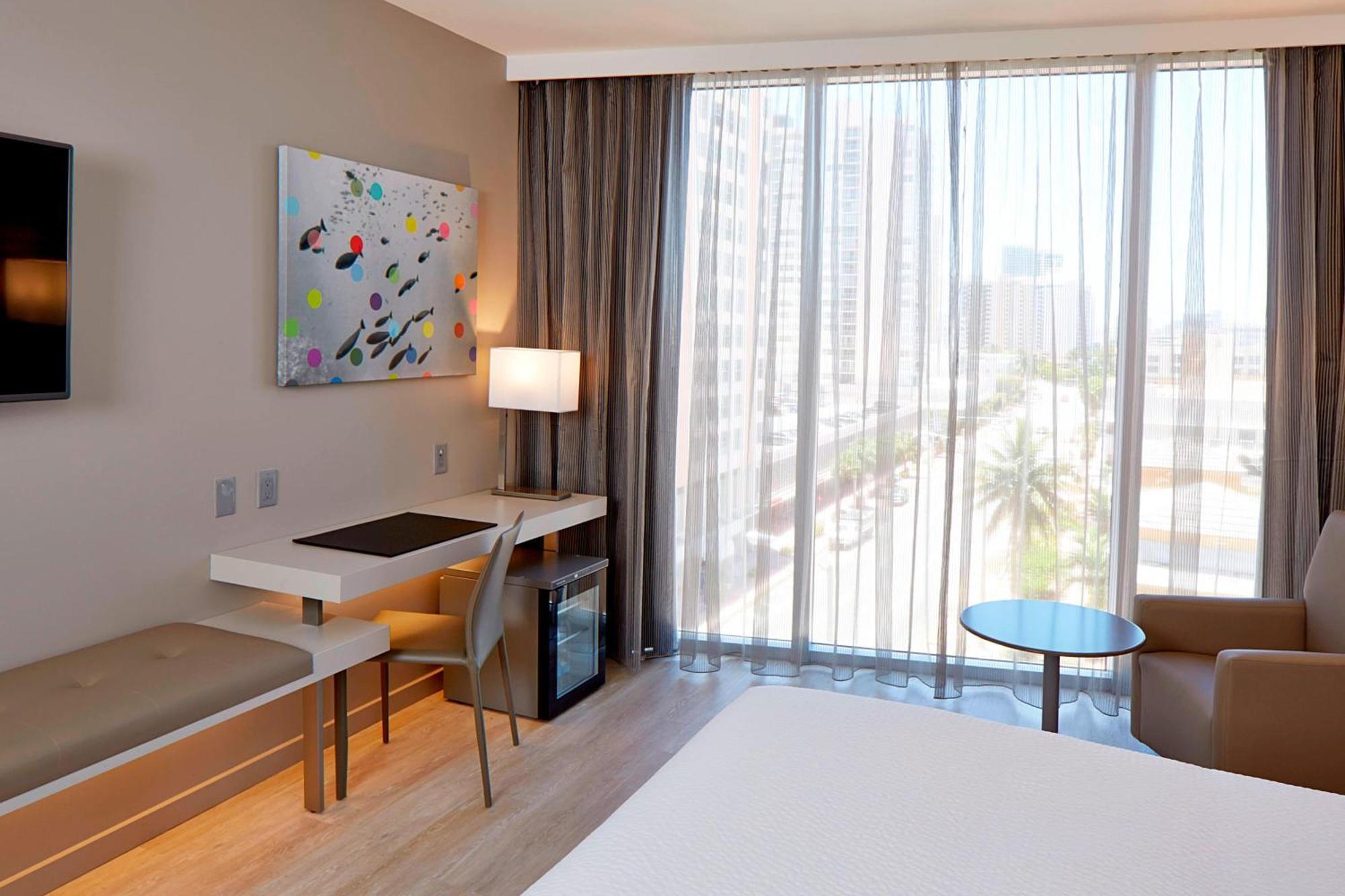 Deluxe Kamer op Hoge Verdieping met 1 Kingsize Bed