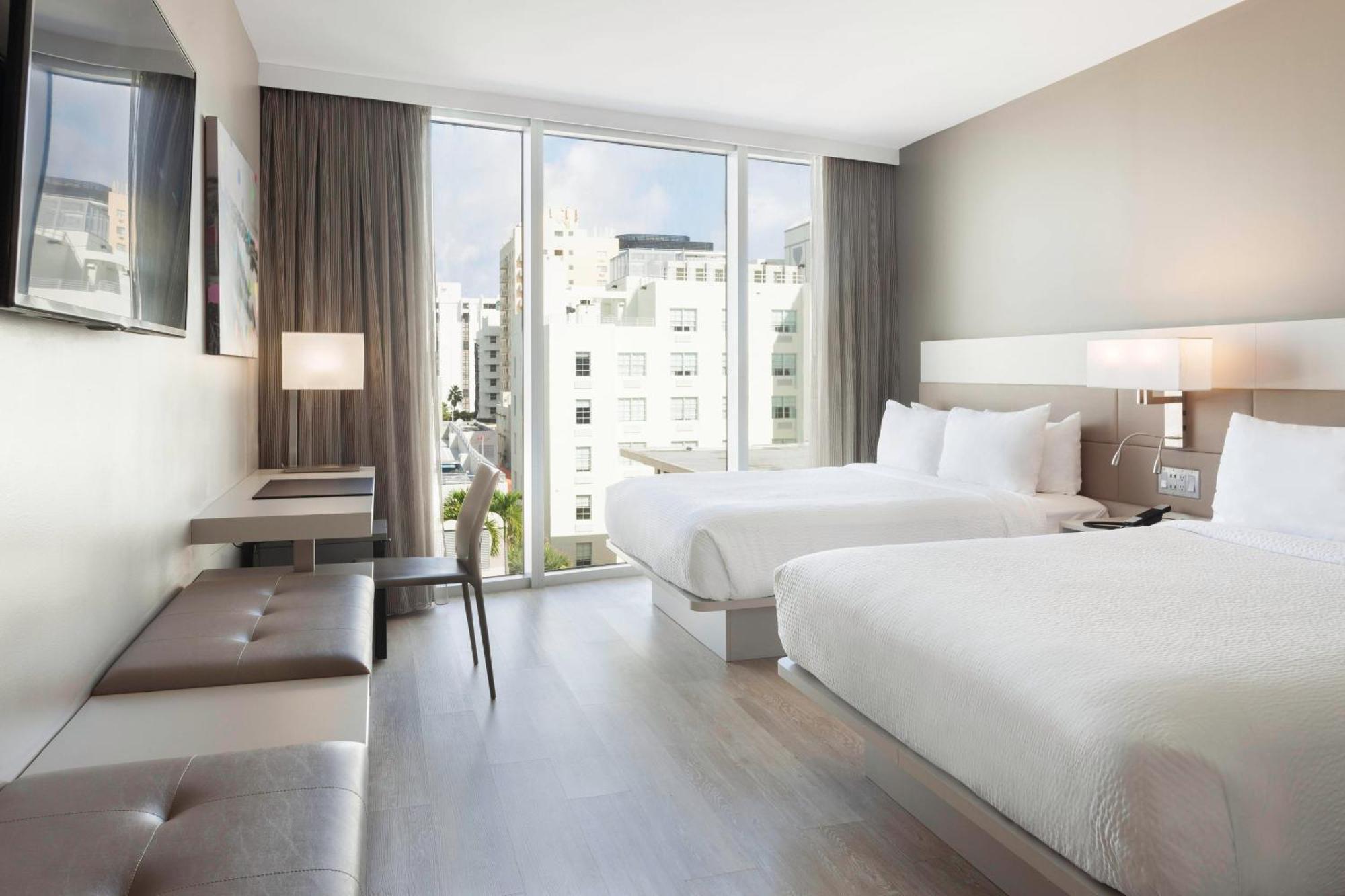 Deluxe High Floor Guest room 2 Queen High floor,1632276030:JPEG