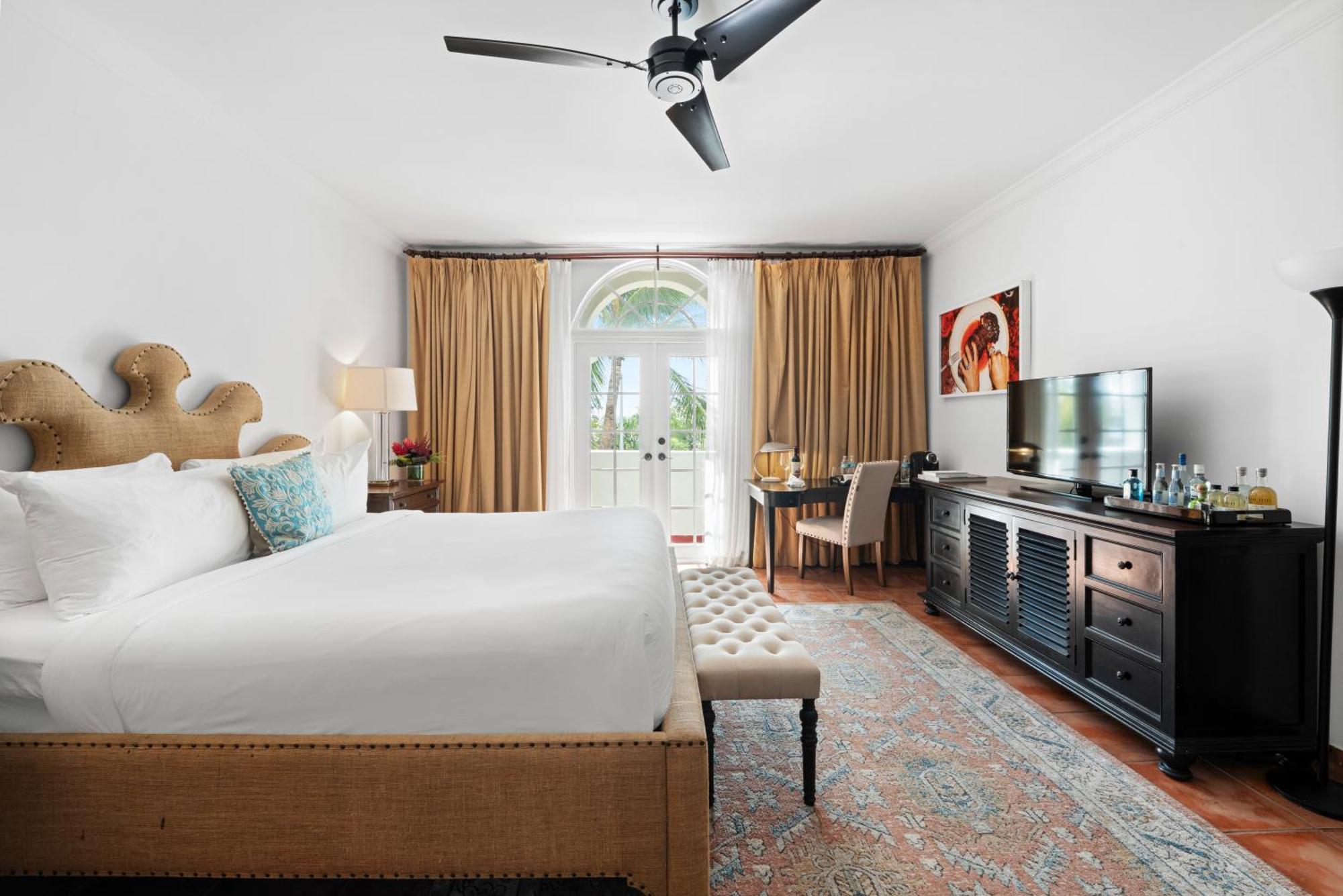 Studio King Suite with View,1697798858:JPEG